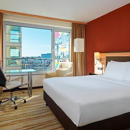 Courtyard By Marriott Hafen Hotel 4*