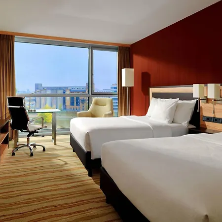 Hotel Courtyard By Marriott Hafen 4*