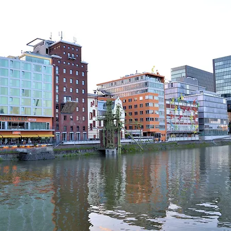 Hotel Courtyard By Marriott Hafen Dusseldorf