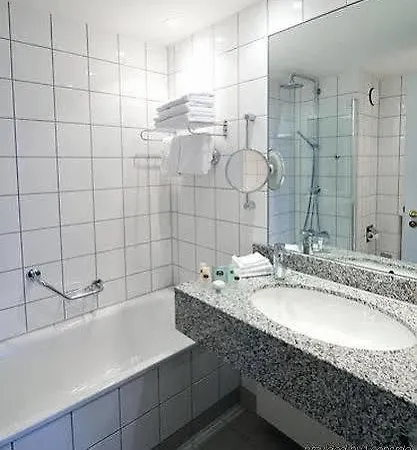 Hotel Courtyard By Marriott Hafen Dusseldorf