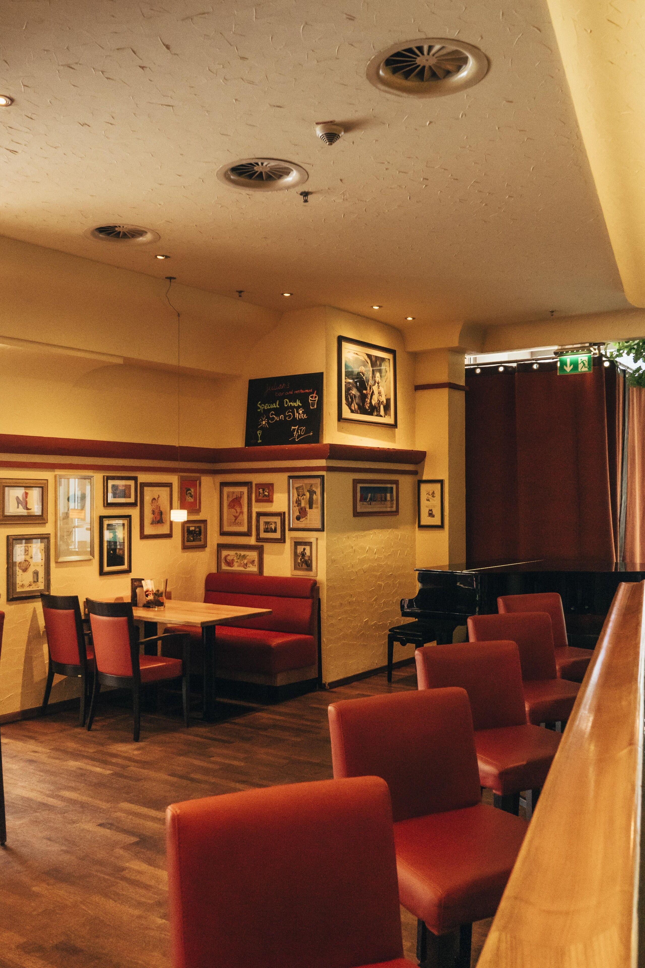 Courtyard By Marriott Hafen Hotel