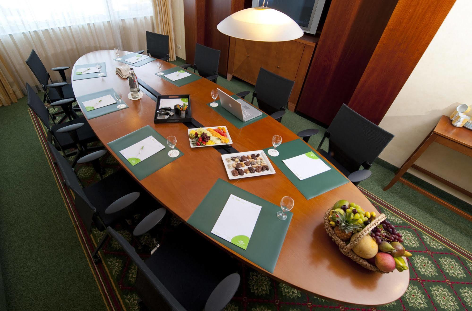 Courtyard By Marriott Hafen Hotel Düsseldorf