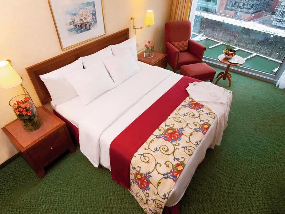 Hotel Courtyard By Marriott Hafen 4*